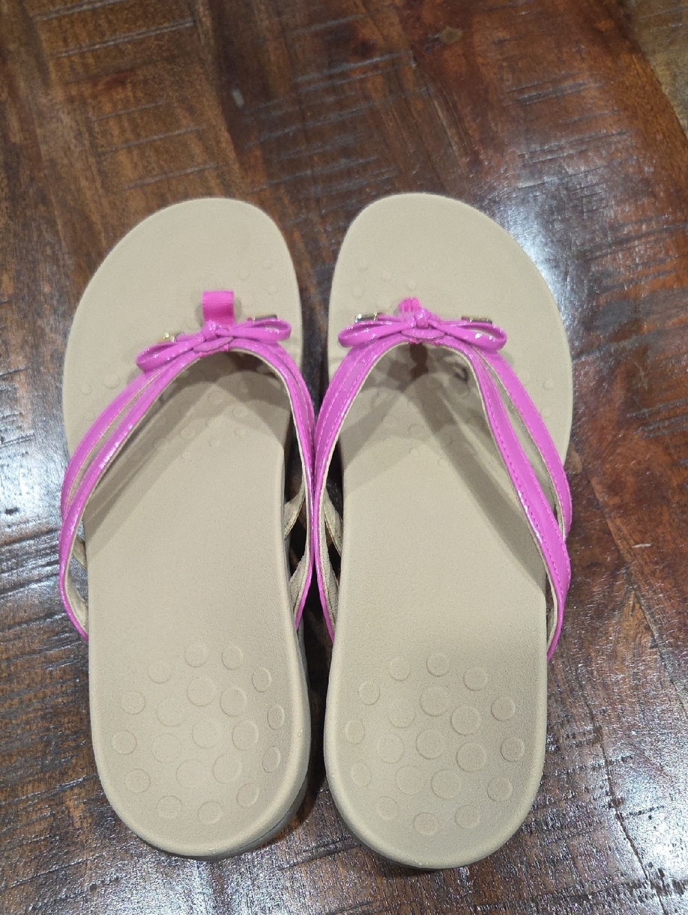 Vionic Sandals Size 8 - Picture 3 of 6